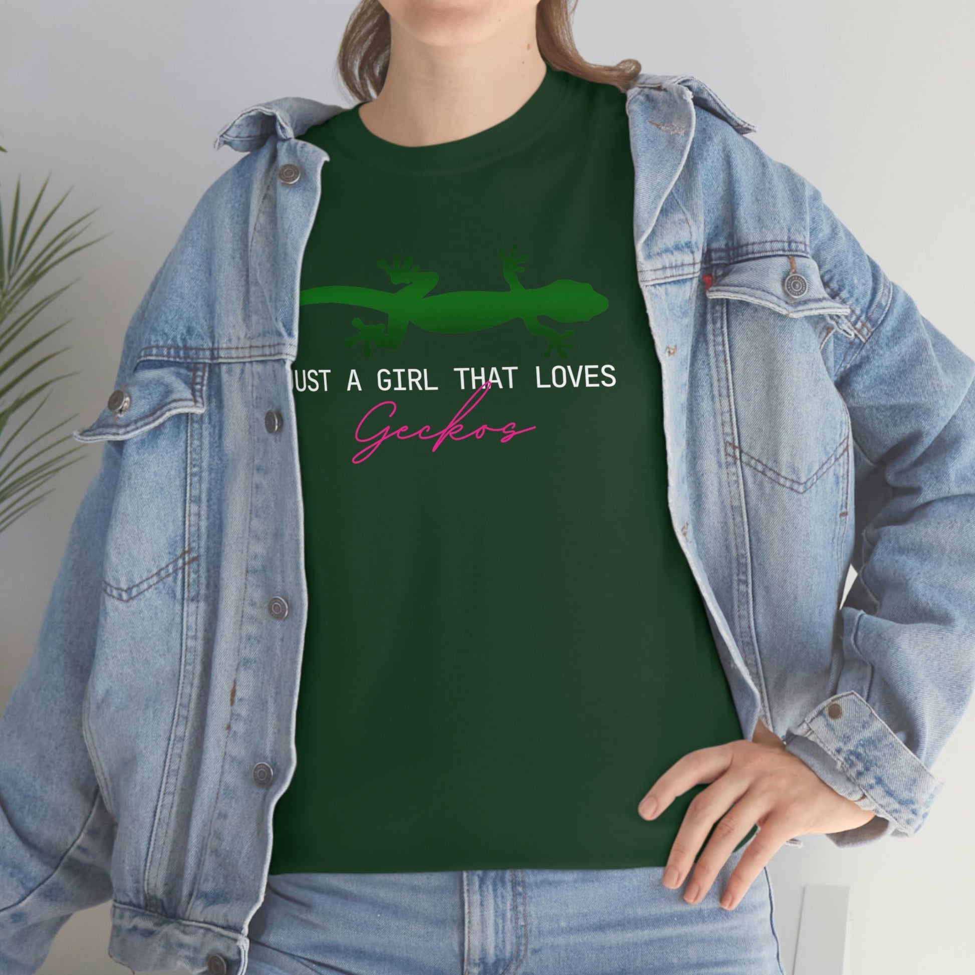Just a Girl That Loves Geckos Heavy Cotton Tee