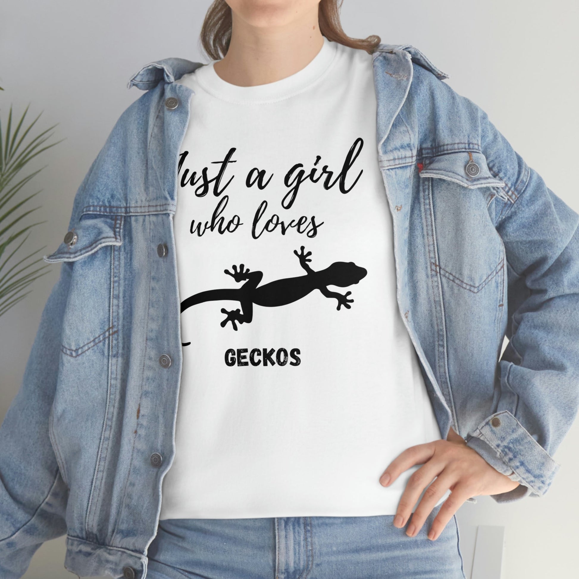Just a Girl Who Loves Geckos Heavy Cotton Tee, gecko gift gecko shirt, gecko t-shirt, pet gecko, gecko owner, gecko product, gecko lover,