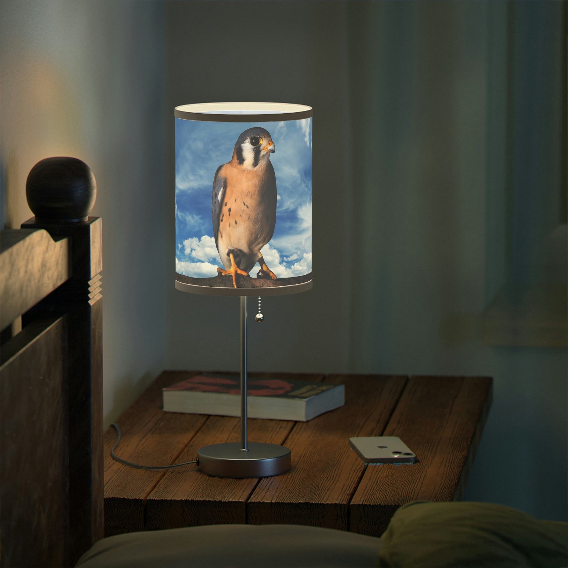 Peregrine Falcon Lamp on a Stand, US|CA plug