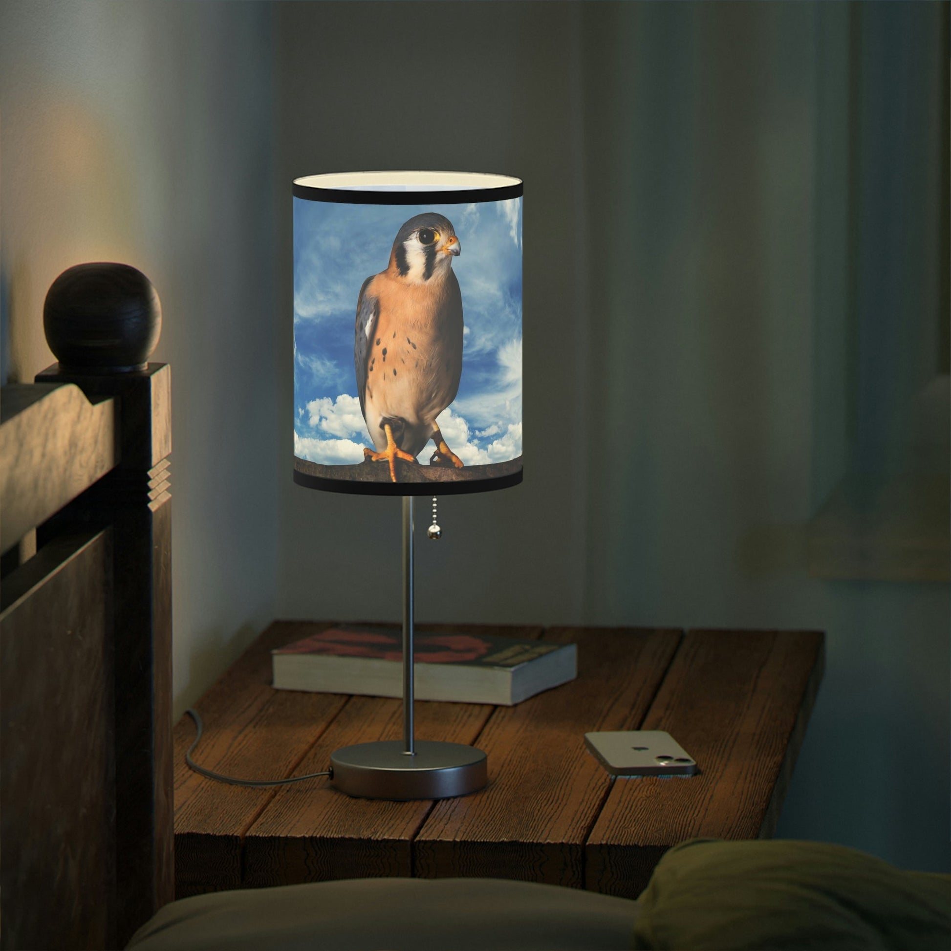 Peregrine Falcon Lamp on a Stand, US|CA plug