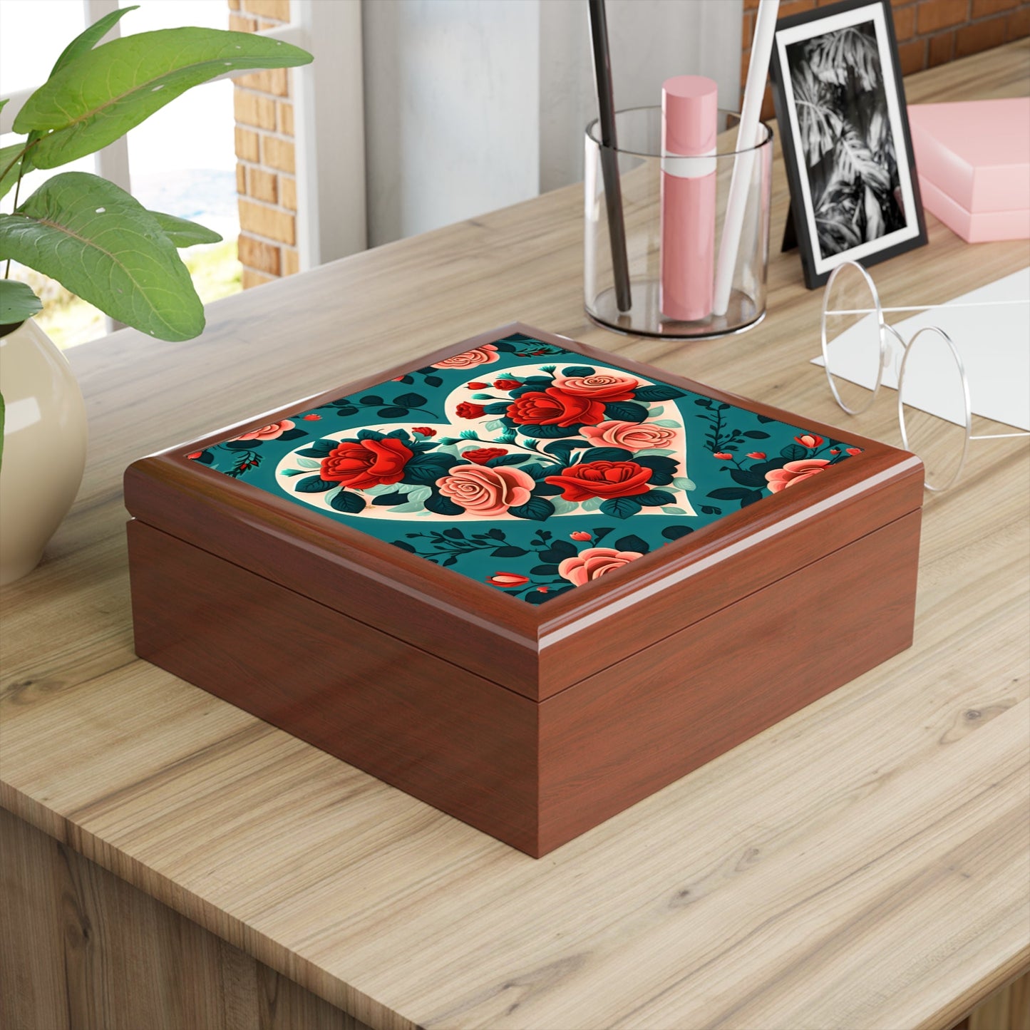 Scandanavian Style Heart and Roses Gift Jewelry Box