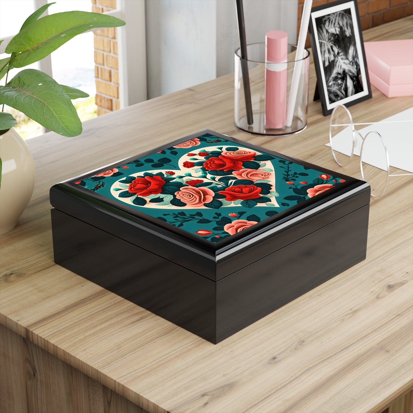 Scandanavian Style Heart and Roses Gift Jewelry Box