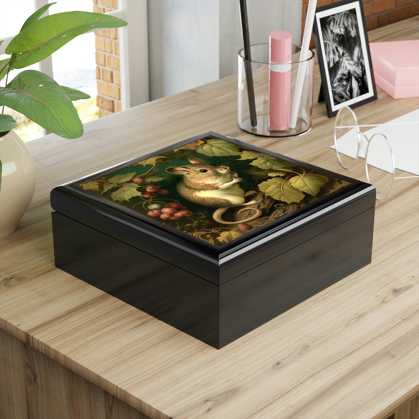 Vintage Field Mouse Wooden Keepsake Jewelry Box