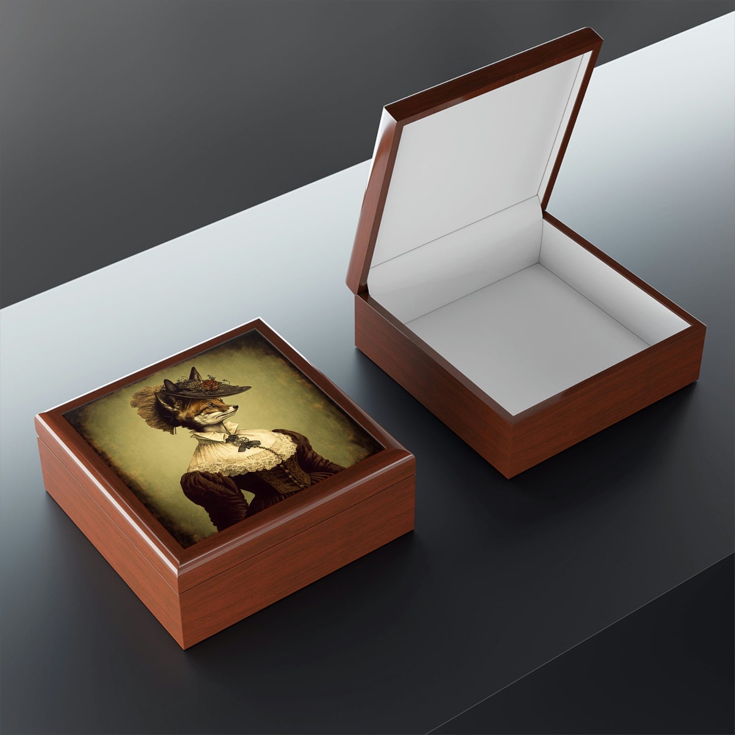 Vintage. Fox Lady Jewelry Box