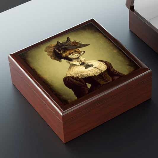 Vintage. Fox Lady Jewelry Box
