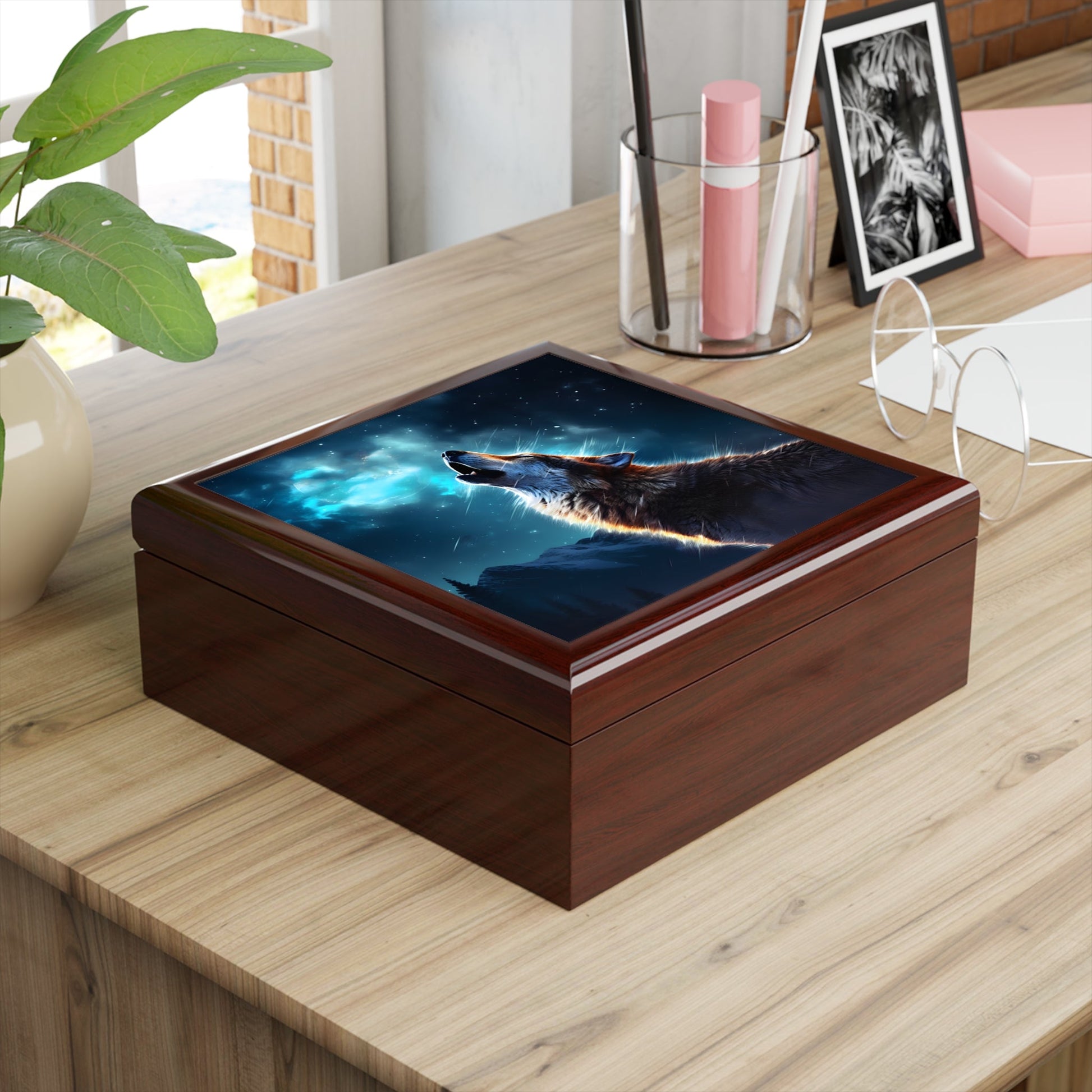 Howling Wolf Artwork Print Gift and Jewelry Box