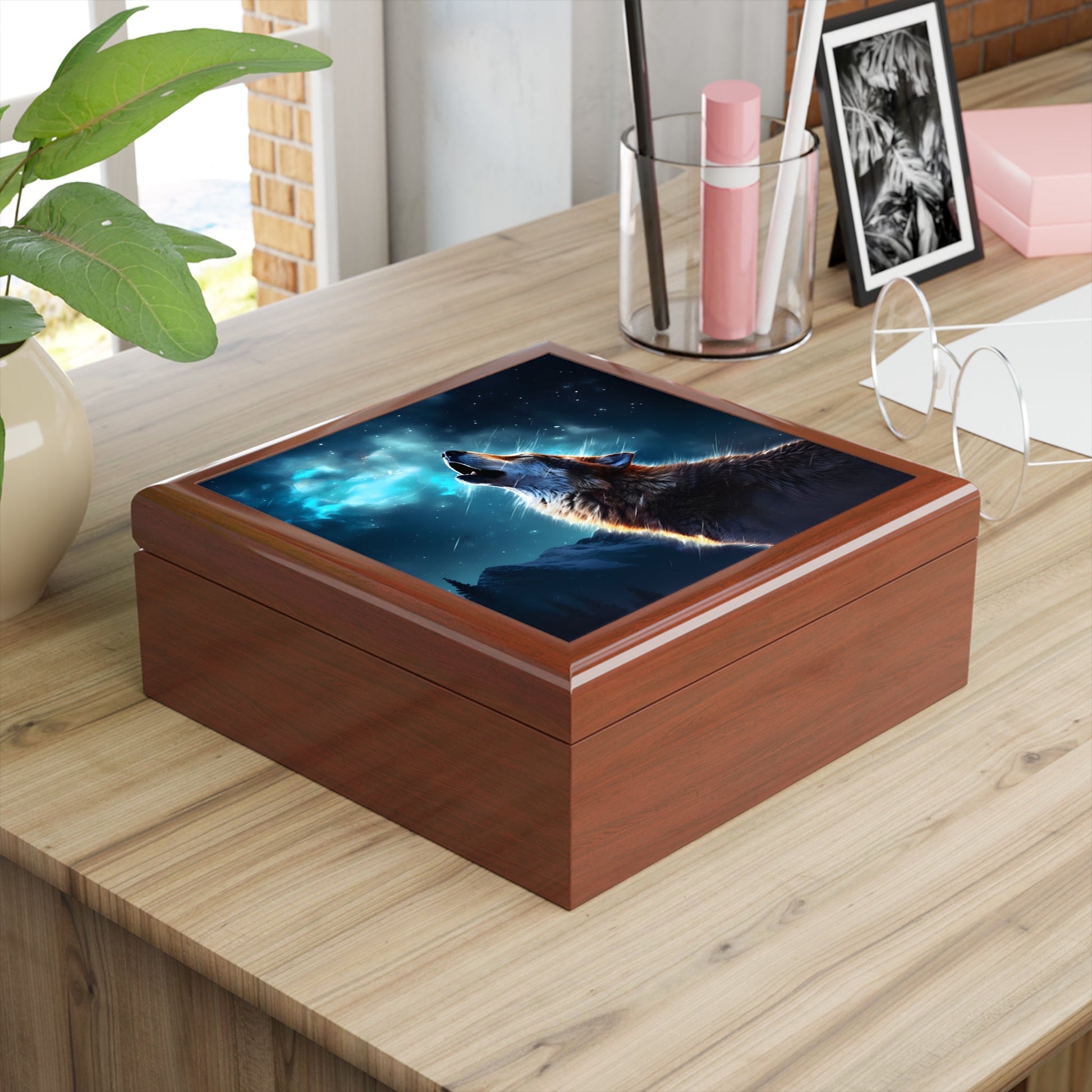 Howling Wolf Artwork Print Gift and Jewelry Box