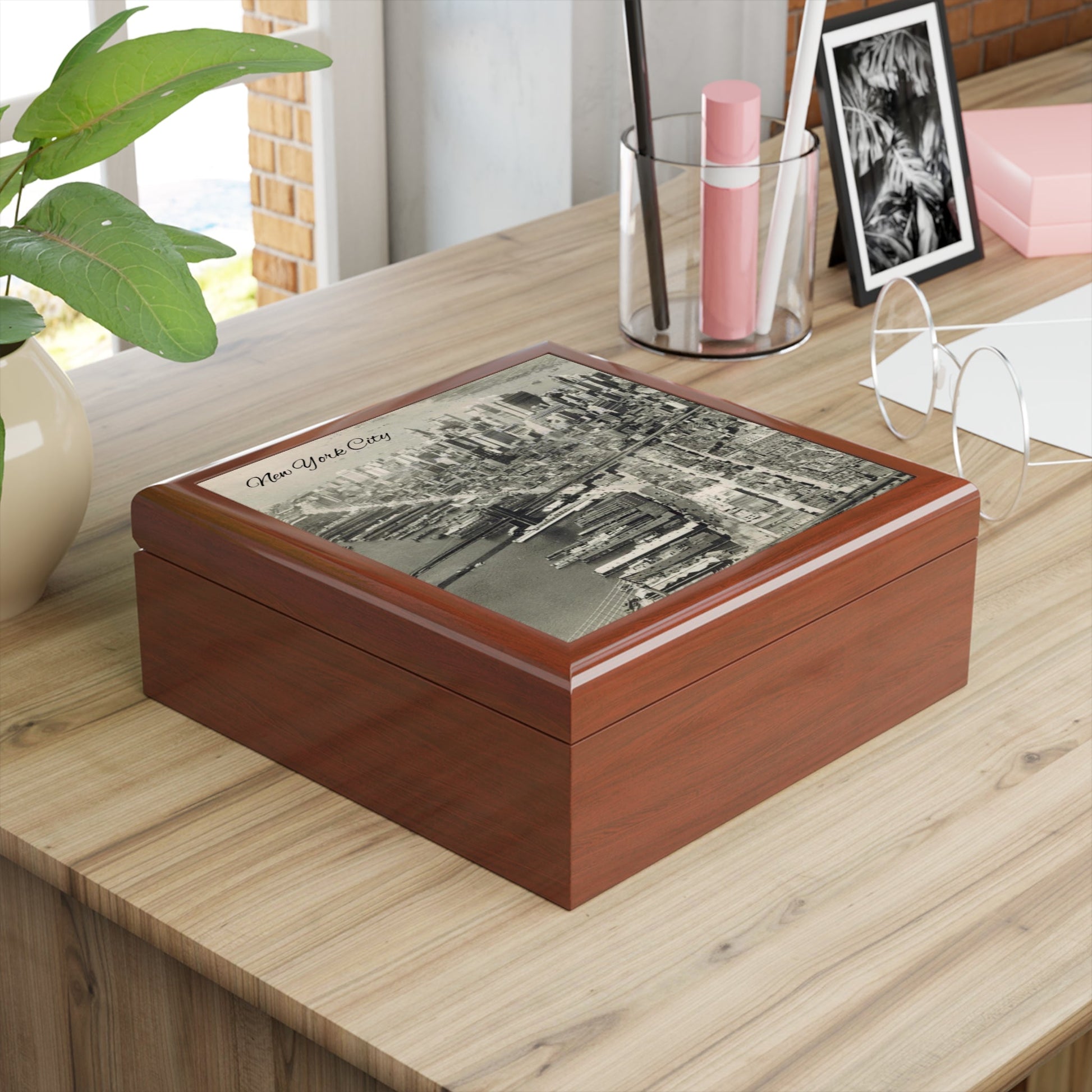 NYC Nostalgia Keepsake Jewelry Box with Ceramic Tile Cover