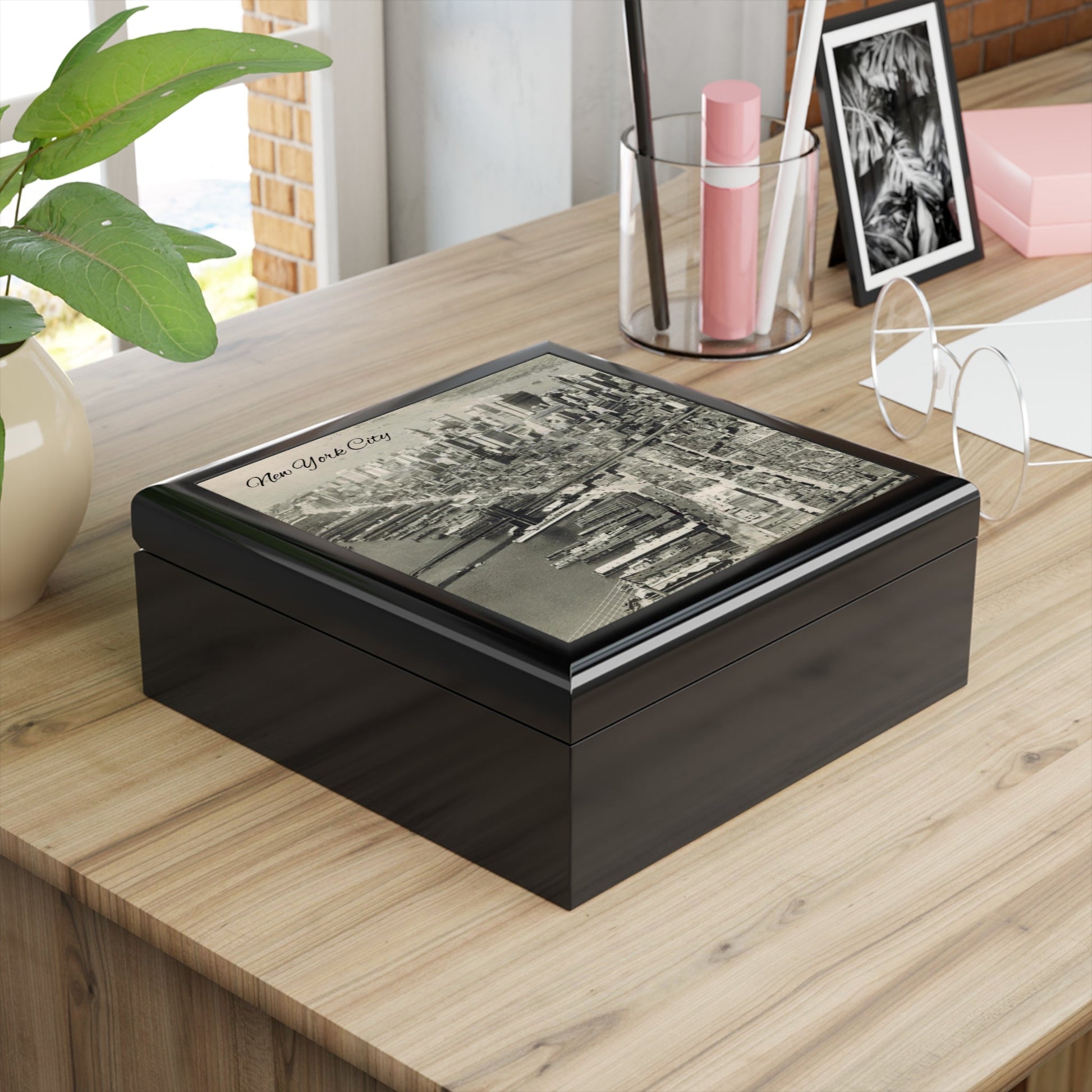 NYC Nostalgia Keepsake Jewelry Box with Ceramic Tile Cover